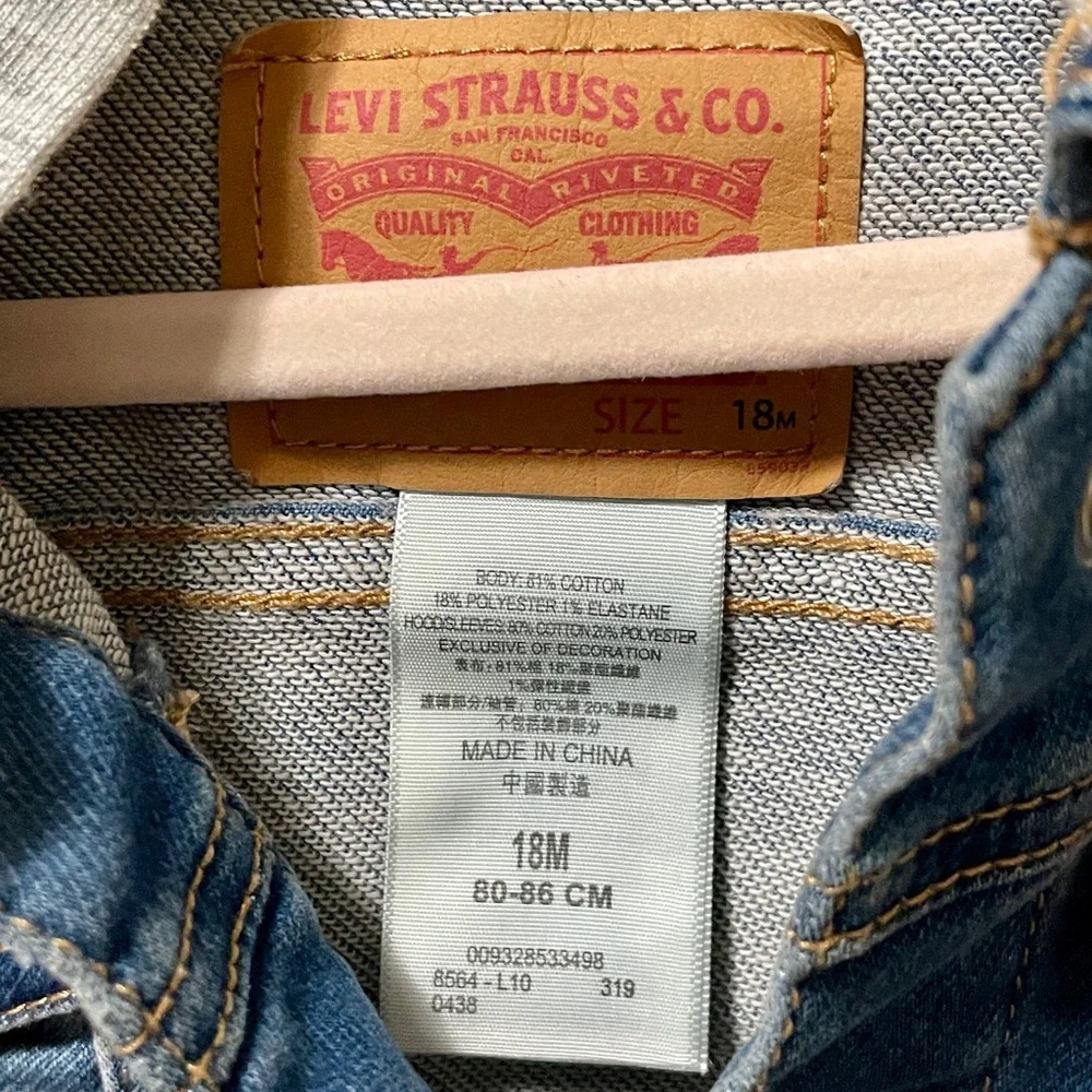 Baby Levi’s indigo trucker jacket, blue denim and grey, size 12-24m - Picture 3 of 4
